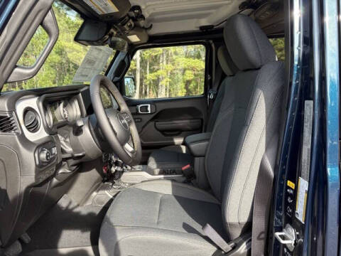 2025 Jeep Gladiator Willys