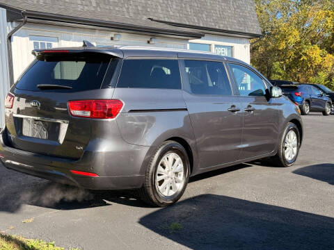 2017 Kia Sedona LX