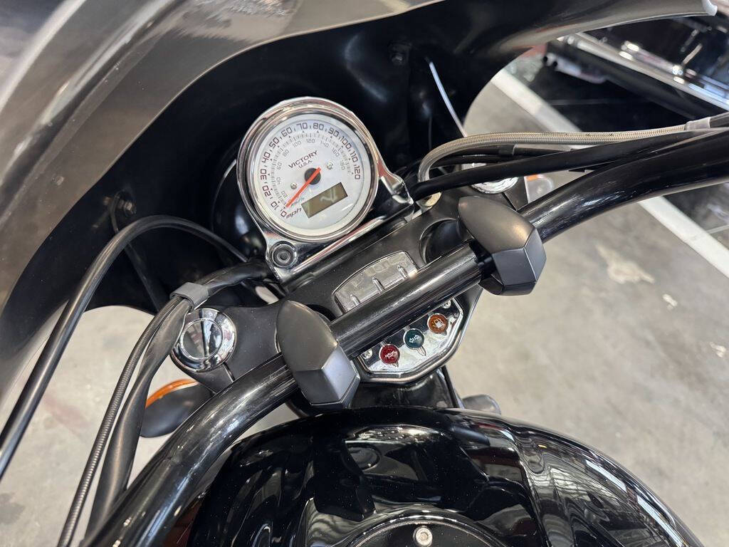 2007 Victory Vegas™ 8-Ball 9