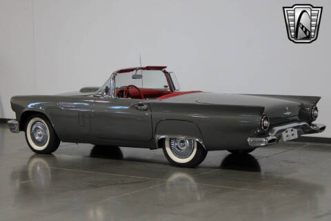 1957 Ford Thunderbird