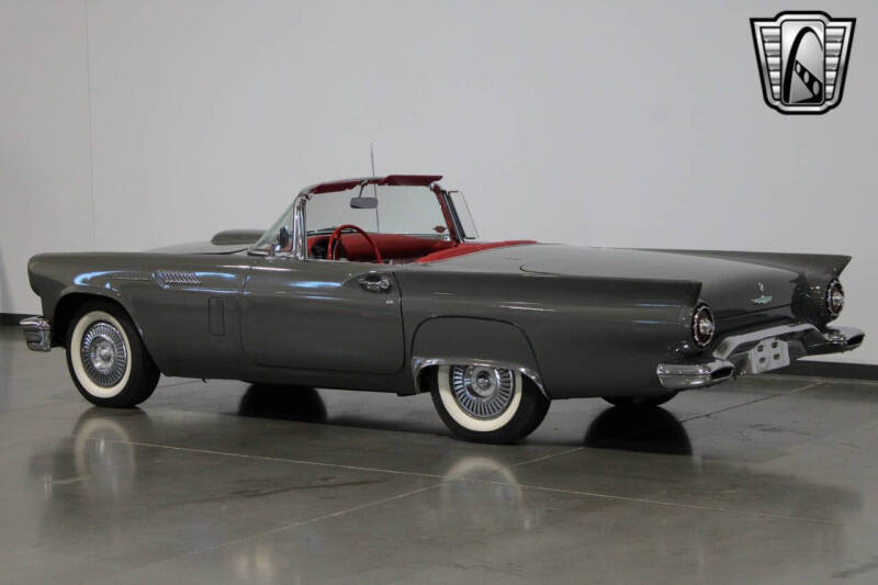 1957 Ford Thunderbird