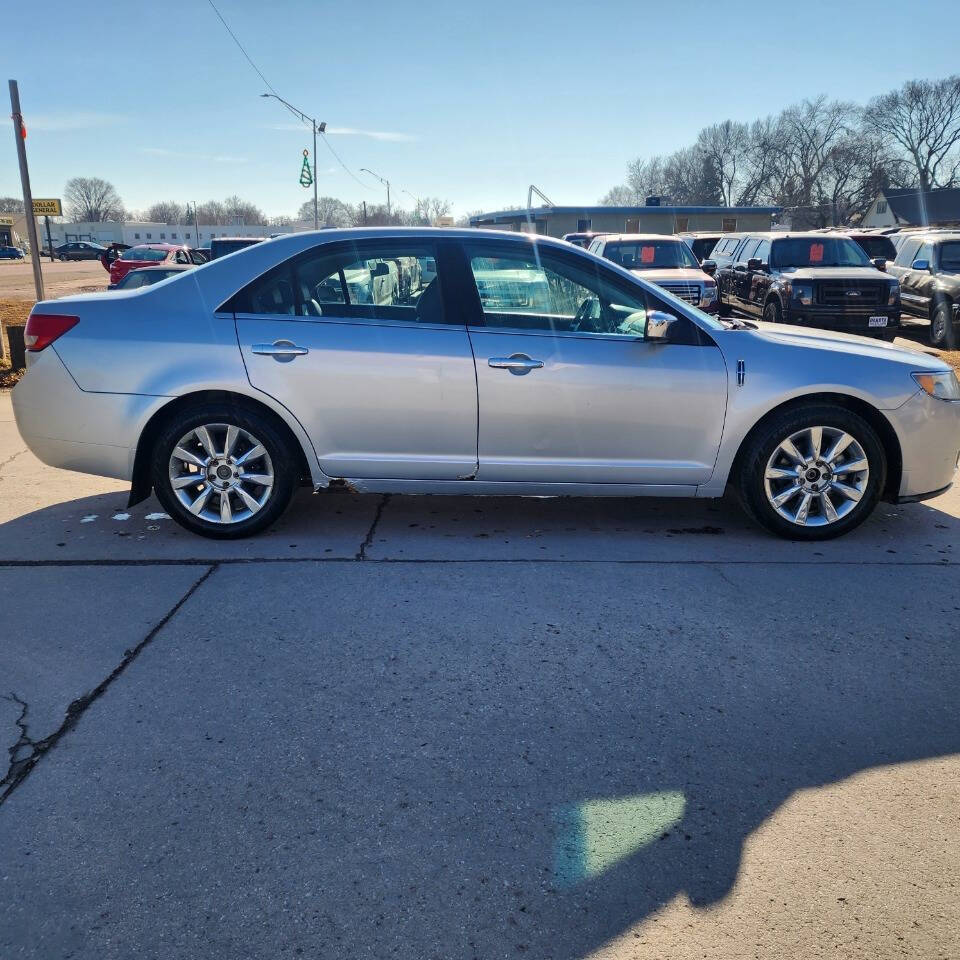 2010 Lincoln MKZ for sale at Dakota Auto Inc in Dakota City, NE