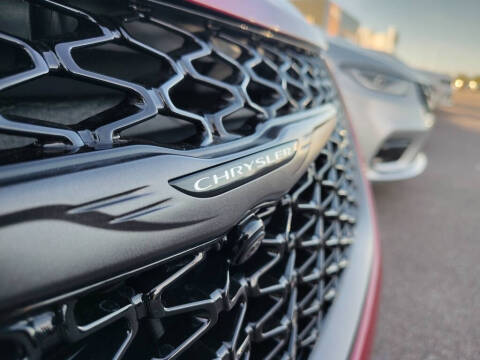 2026 Chrysler Pacifica Select