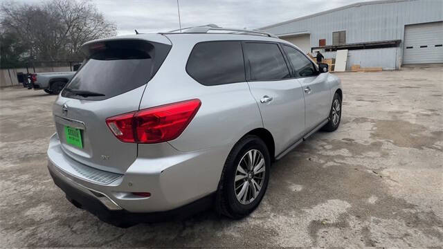 2018 Nissan Pathfinder SV
