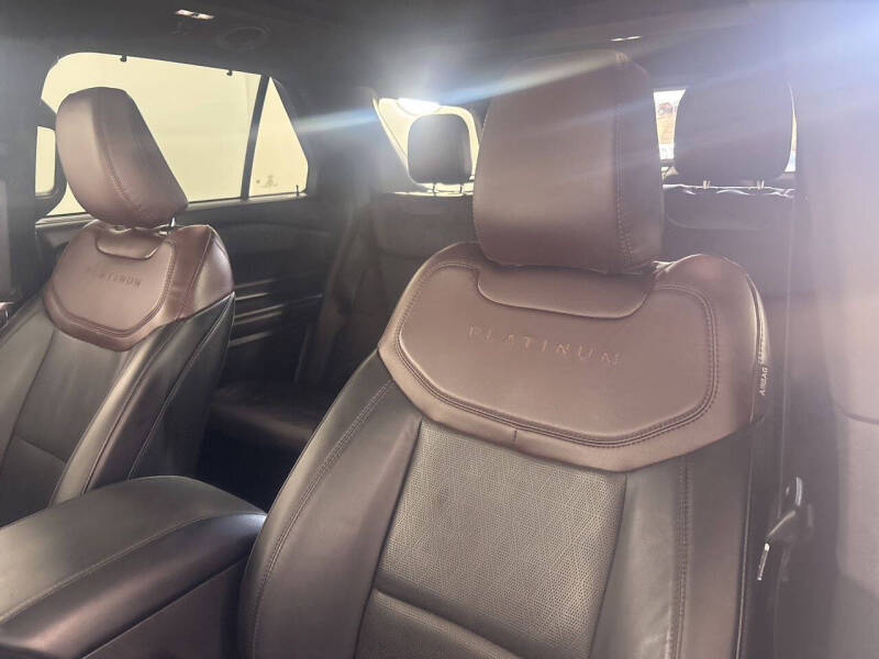2023 Ford Explorer Platinum