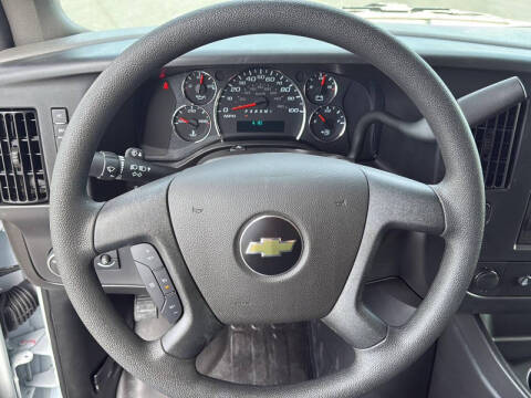 2025 Chevrolet Express 2500