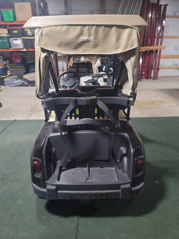 2019 E-Z-GO RXV Lithium