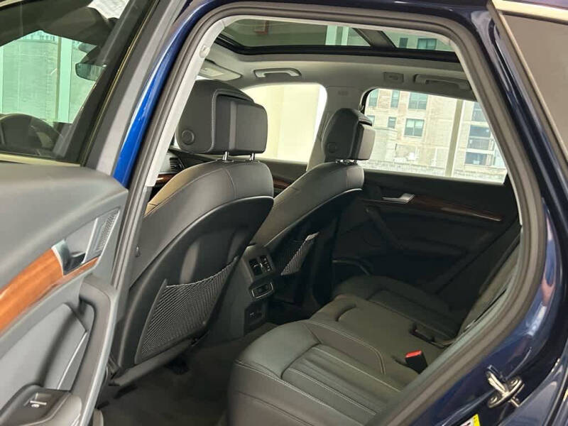 2025 Audi Q5 quattro Premium Plus 40 TFSI