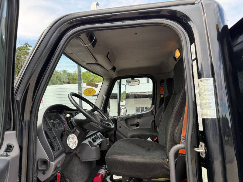2015 Freightliner M2 112