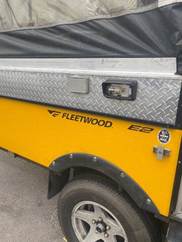 2005 Fleetwood RV E2