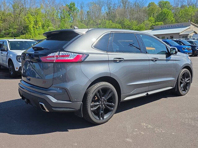 2022 Ford Edge ST