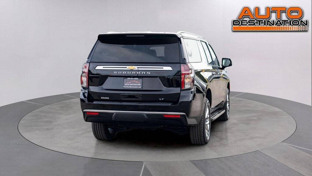 2022 Chevrolet Suburban for sale at Auto Destination in Puyallup, WA