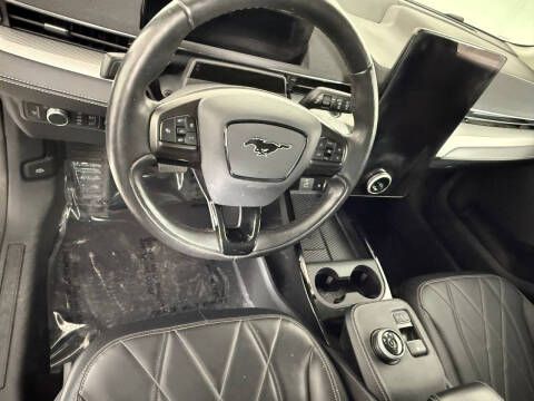 2022 Ford Mustang Mach-E California Route 1