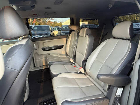 2016 Kia Sedona