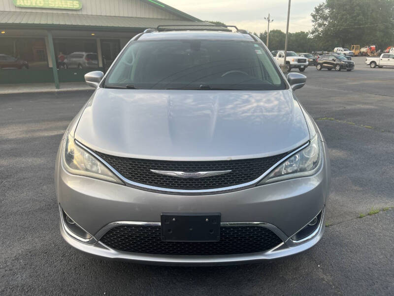 2017 Chrysler Pacifica Touring-L Plus