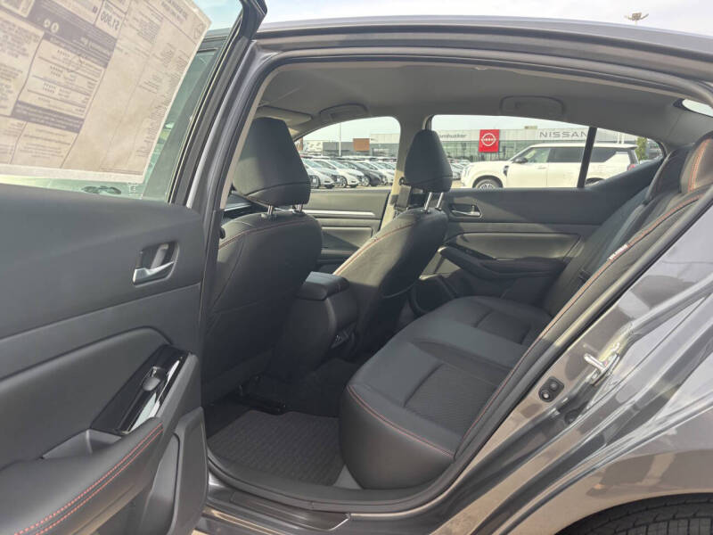 2025 Nissan Altima 2.5 SR