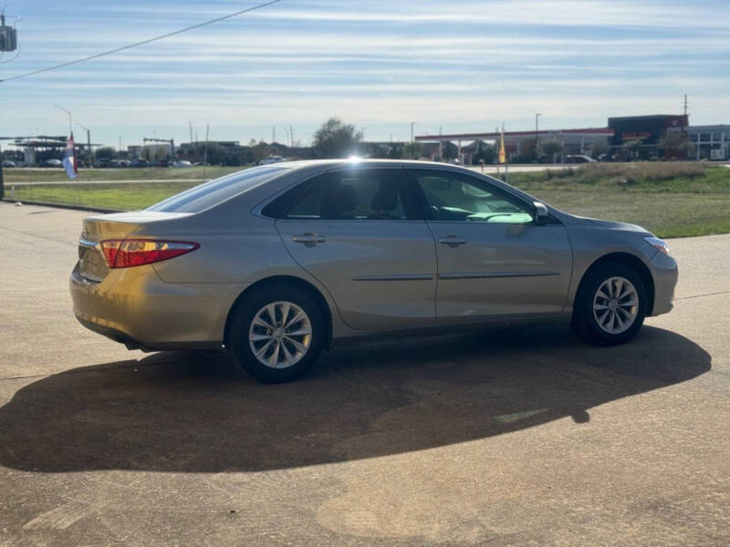 2017 Toyota Camry LE