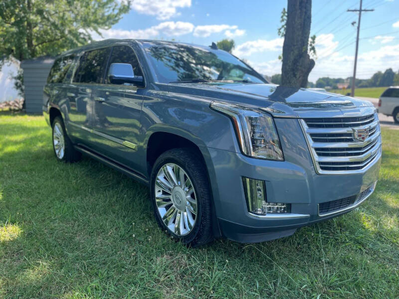 2015 Cadillac Escalade ESV Platinum's photo