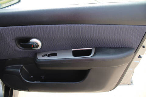 2008 Nissan Versa 1.8 SL