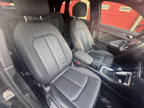 2020 Audi Q3 quattro Premium 45 TFSI