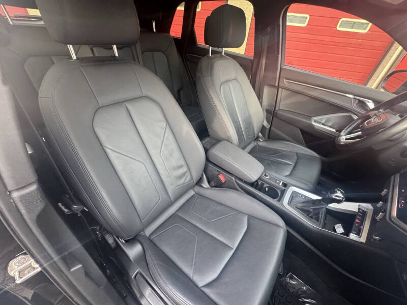 2020 Audi Q3 quattro Premium 45 TFSI