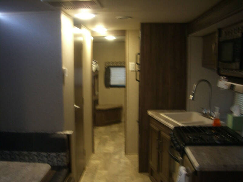 2017 Coachmen RV APEX 300BHS