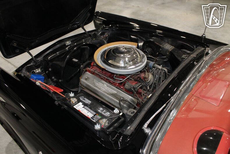 1956 Ford Thunderbird