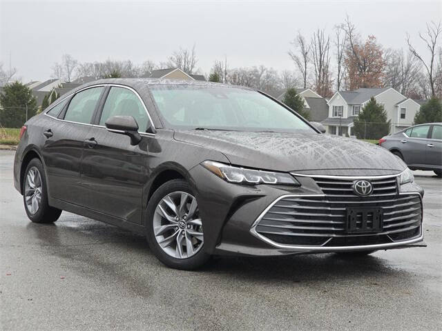 2019 Toyota Avalon XLE photo 3