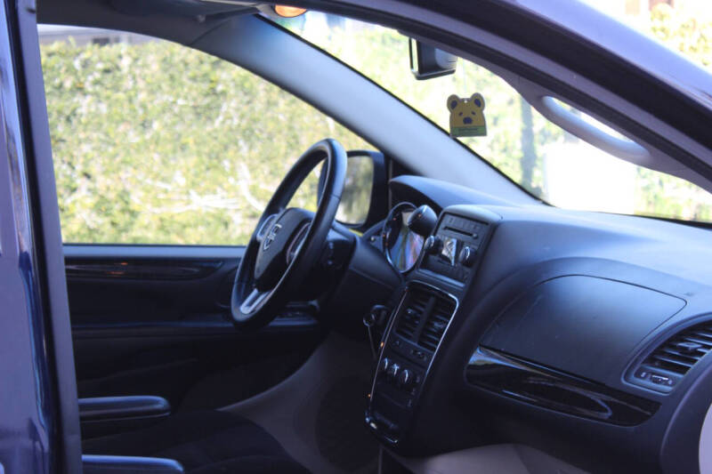 2016 Dodge Grand Caravan American Value Package