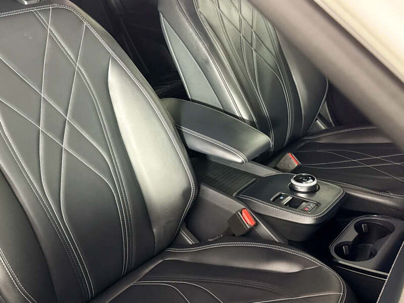 2022 Ford Mustang Mach-E Select