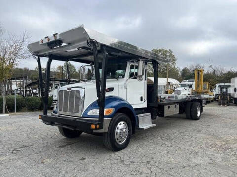 2009 Peterbilt 335