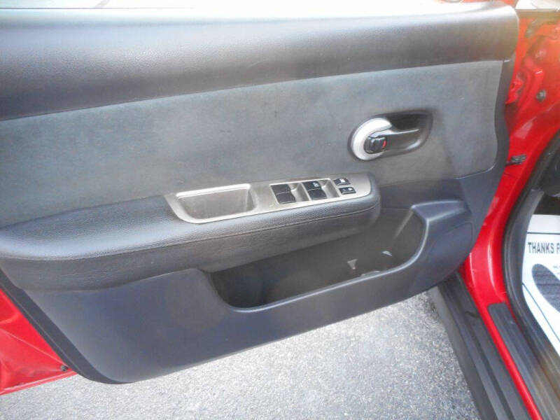 2012 Nissan Versa 1.8 SL