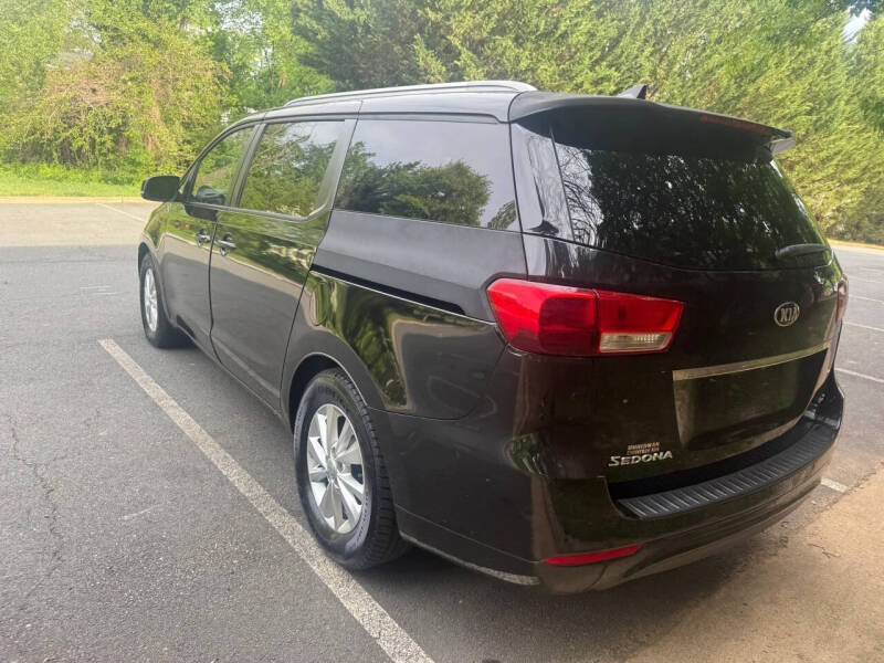 2015 Kia Sedona LX