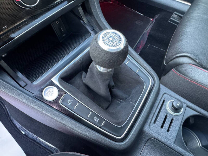 2016 Volkswagen Golf GTI SE