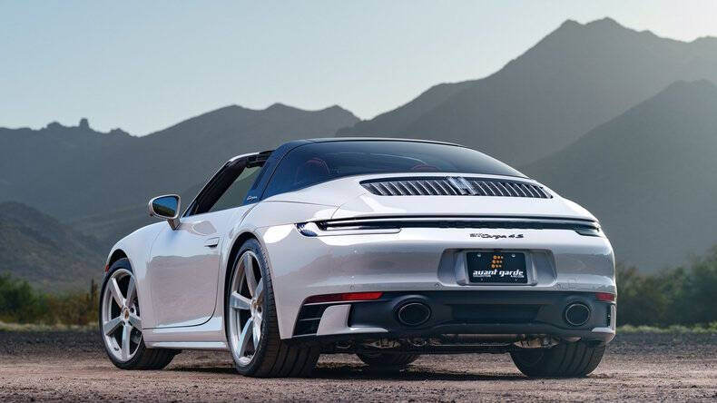 2024 Porsche 911