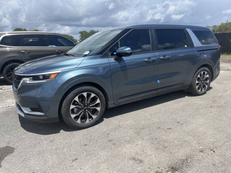 2024 Kia Carnival EX