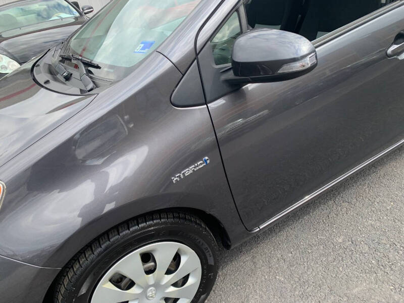 2012 Toyota Prius c Two