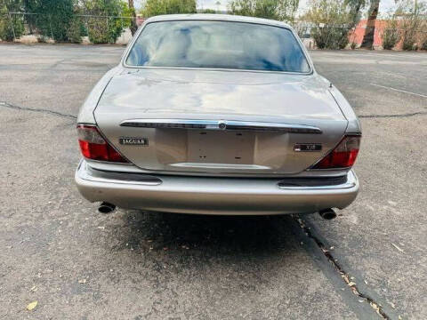 1999 Jaguar XJ8
