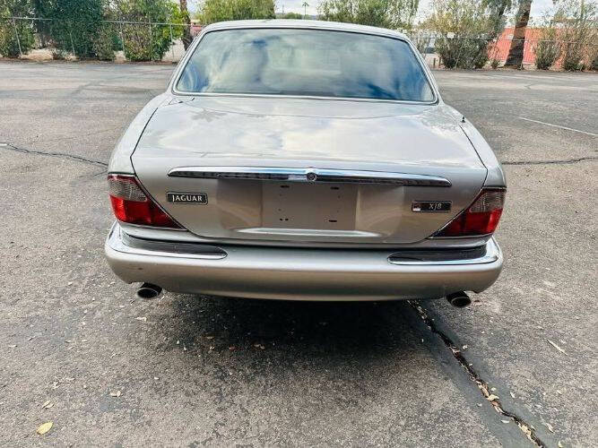 1999 Jaguar XJ8