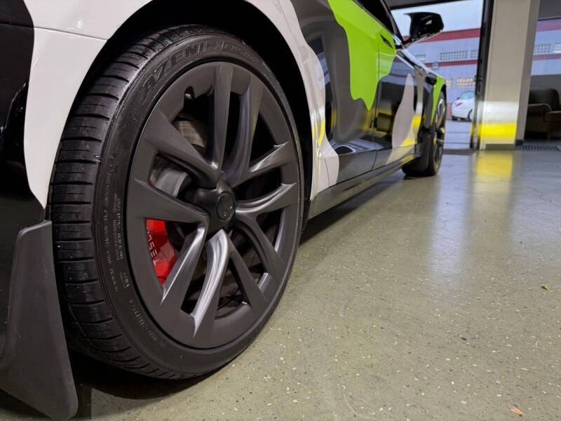 2021 Tesla Model S Plaid