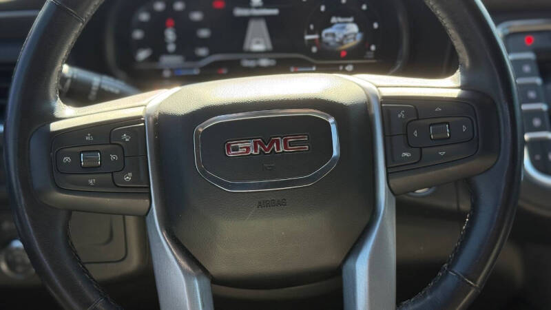 2022 GMC Yukon XL SLT