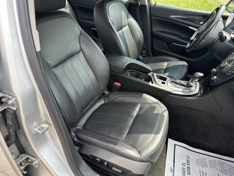 2012 Buick Regal Premium 1