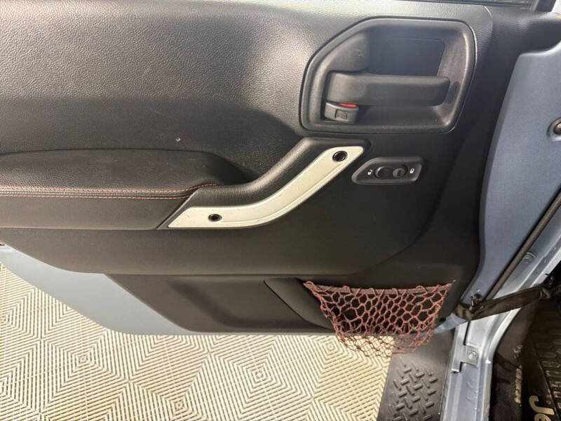 2012 Jeep Wrangler Sahara