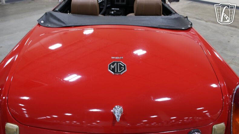 1972 MG B