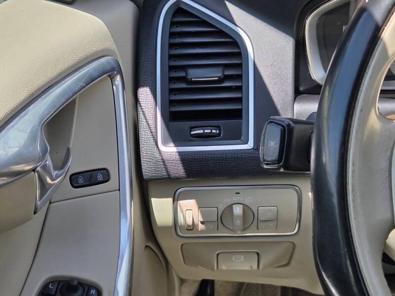 2016 Volvo XC60 T5 Drive-E Premier