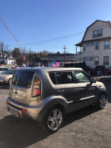 2011 Kia Soul +