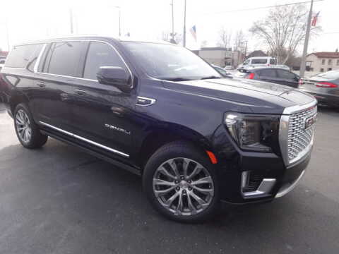 2022 GMC Yukon XL for sale at ROSE AUTOMOTIVE in Hamilton OH