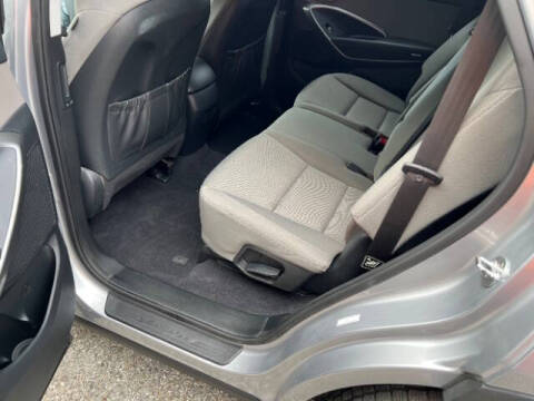 2017 Hyundai Santa Fe SE