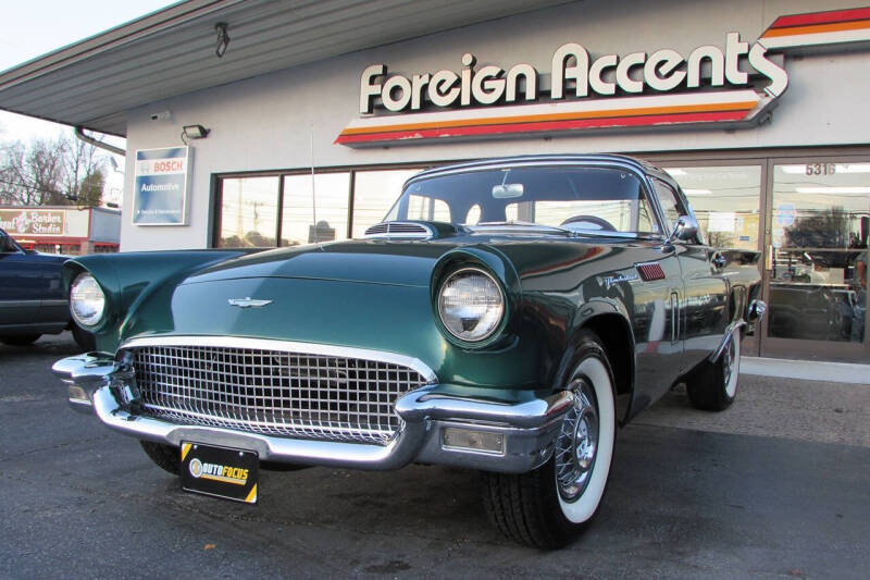 1957 Ford Thunderbird