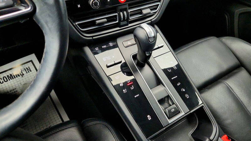 2022 Porsche Macan